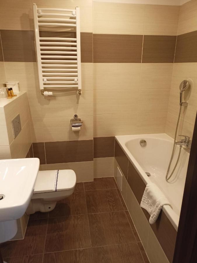 Hotel Gromada 코잘린 외부 사진