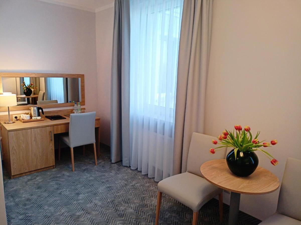 Hotel Gromada 코잘린 외부 사진