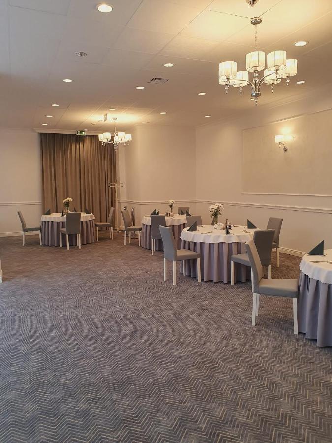Hotel Gromada 코잘린 외부 사진