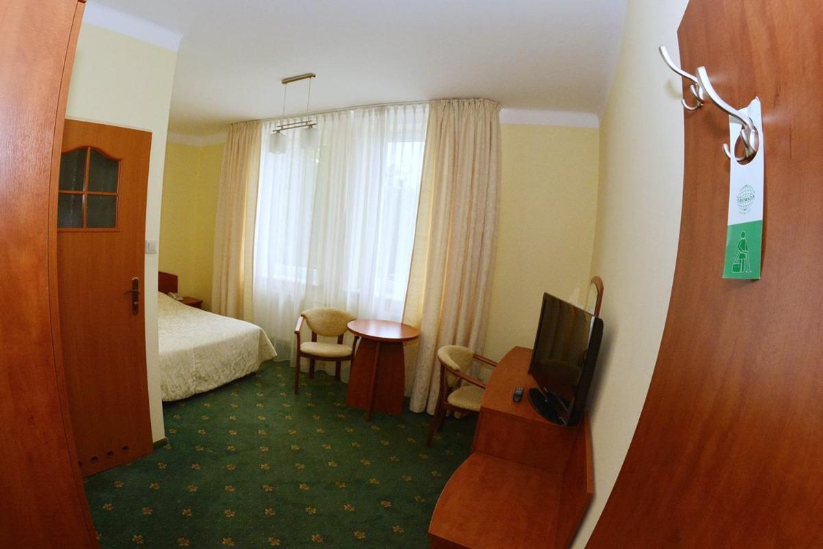 Hotel Gromada 코잘린 외부 사진